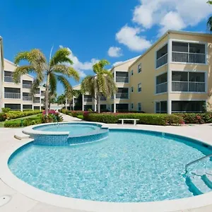 511 Regal Club - Heart Of Seven Mile Apartment George Town
